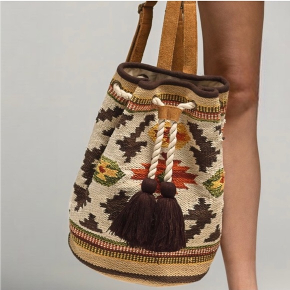 NWT Tan & Cream Boho Mojave Handcrafted Tassel Backpack - Picture 3 of 9